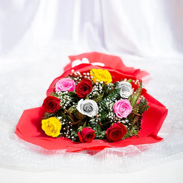 10 mixed roses bouquet 10 mixed roses bouquet