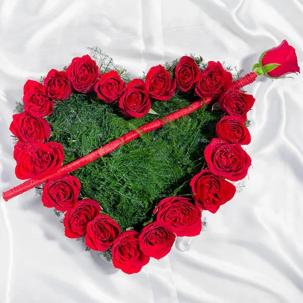 rose in the heart arrangement rose in the heart arrangement