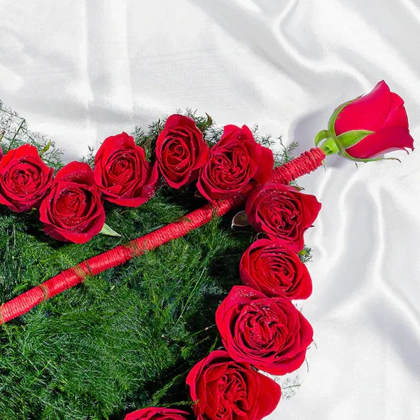 rose in the heart arrangement rose in the heart arrangement