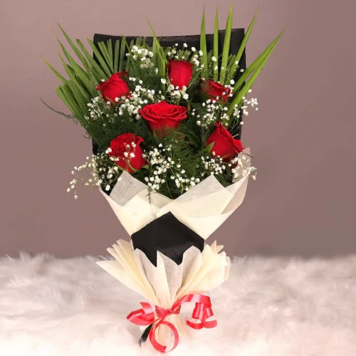 adorable red roses bunch