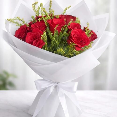 classic 12 red roses bouquet