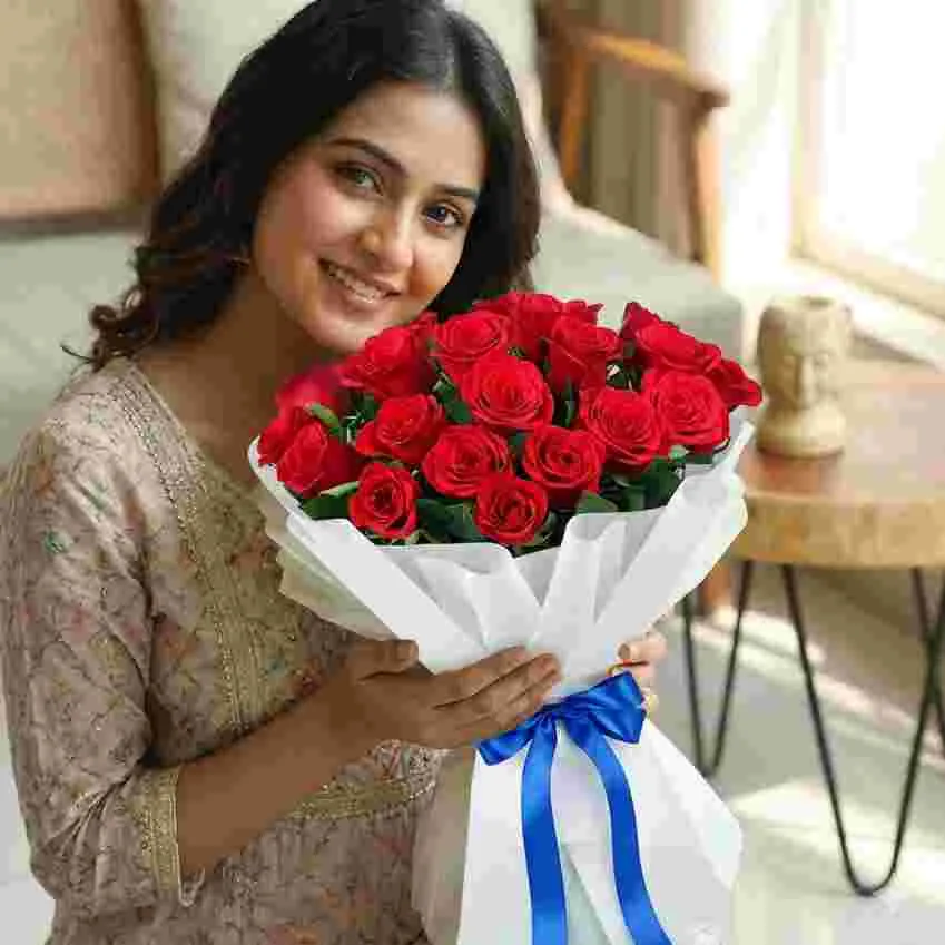 15 red roses bouquet 15 red roses bouquet