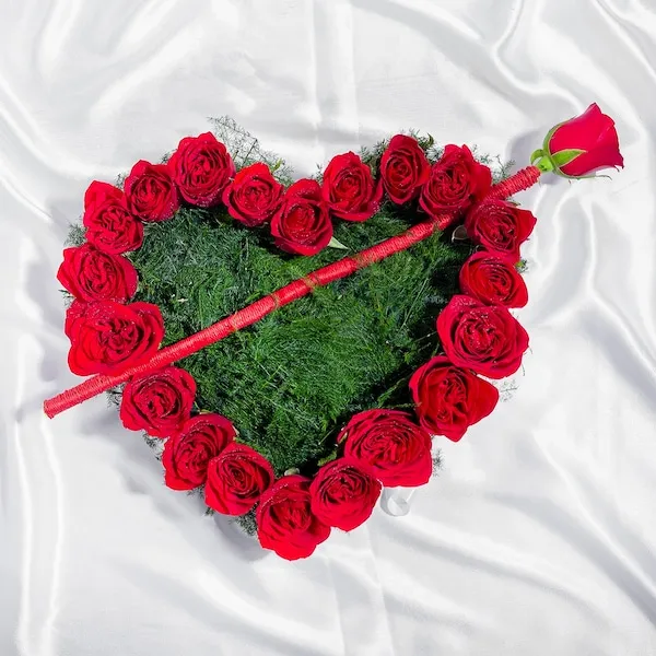 rose in the heart arrangement rose in the heart arrangement